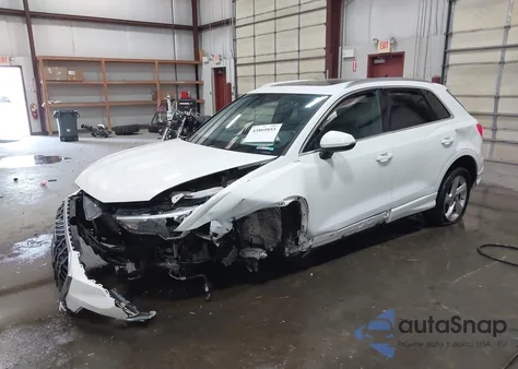 2021 Audi Q3 Premium 40 Tfsi Quattro Tiptronic z USA, uszkodzony, nr VIN WA1AUCF36M1097260